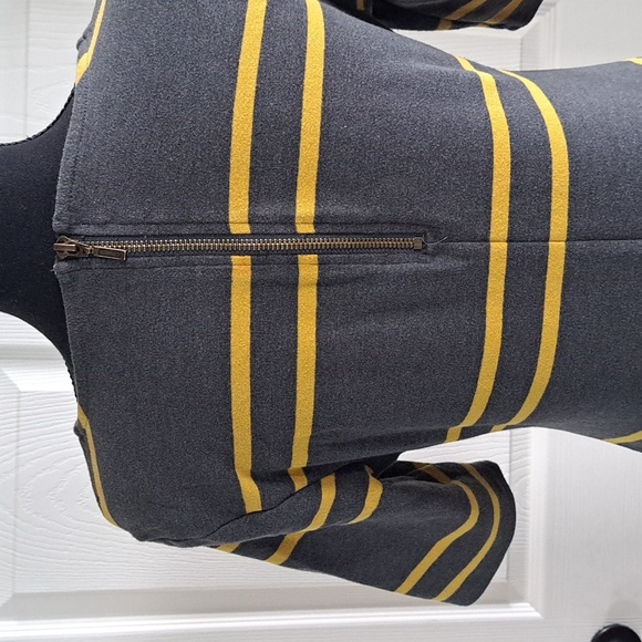 Old Navy Short Sleeve Fitted Striped Midi Sweater Comfy Causal Dress - Picture 3 of 7